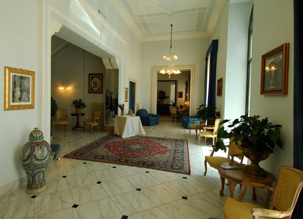 Grande Albergo Quattro Stagioni Rieti Bagian luar foto
