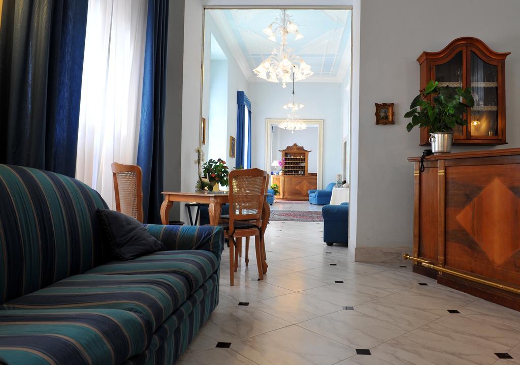 Grande Albergo Quattro Stagioni Rieti Bagian luar foto