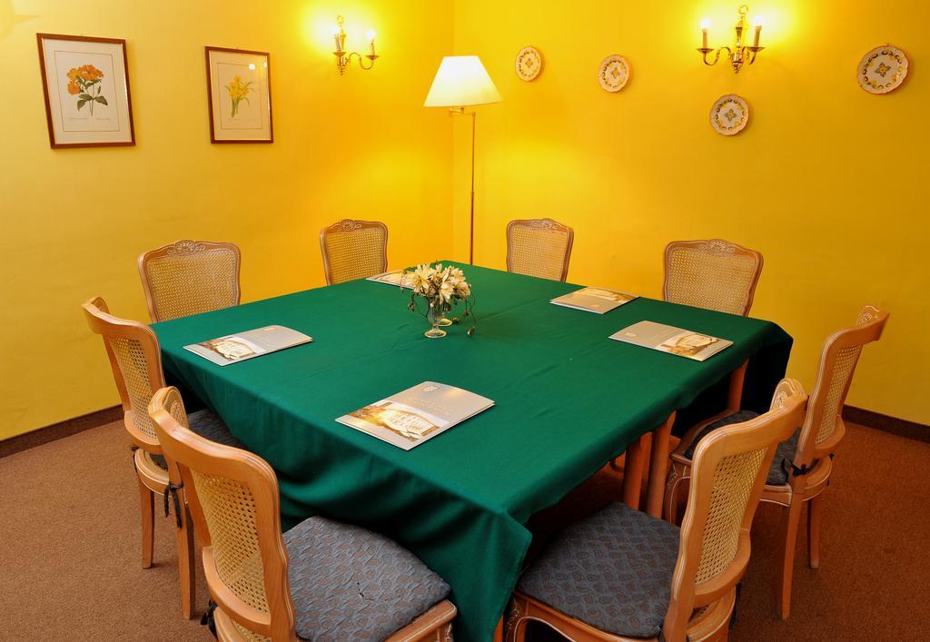 Grande Albergo Quattro Stagioni Rieti Bagian luar foto