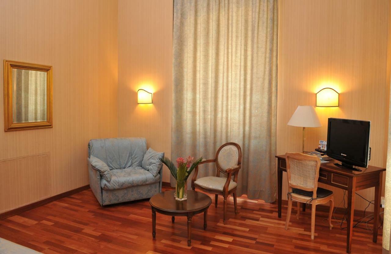 Grande Albergo Quattro Stagioni Rieti Bagian luar foto