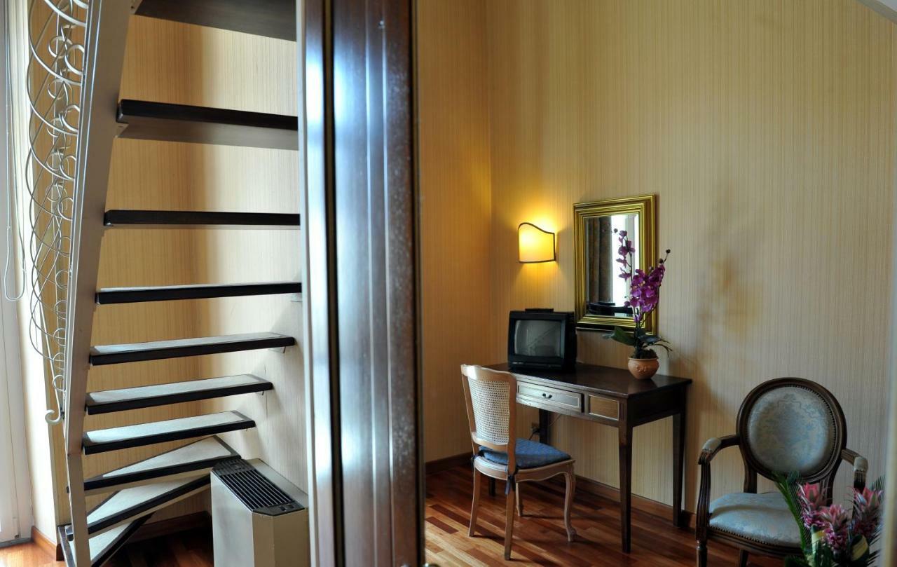 Grande Albergo Quattro Stagioni Rieti Bagian luar foto