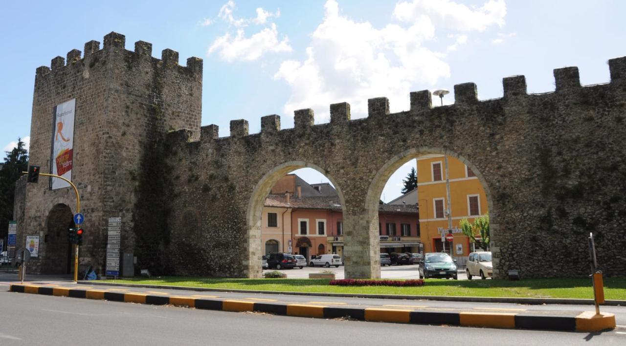 Grande Albergo Quattro Stagioni Rieti Bagian luar foto